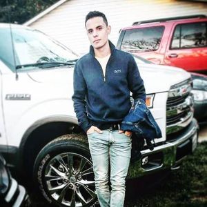 Meet your Posher, Carlos